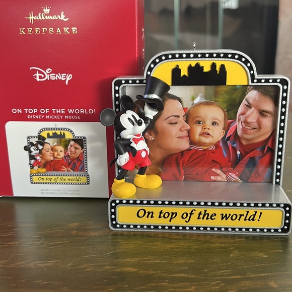 Disney On top of the world - Picture 1 of 6